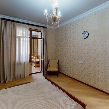 Yerevan City Center Apartment Esterno foto