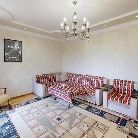 Yerevan City Center Apartment Esterno foto